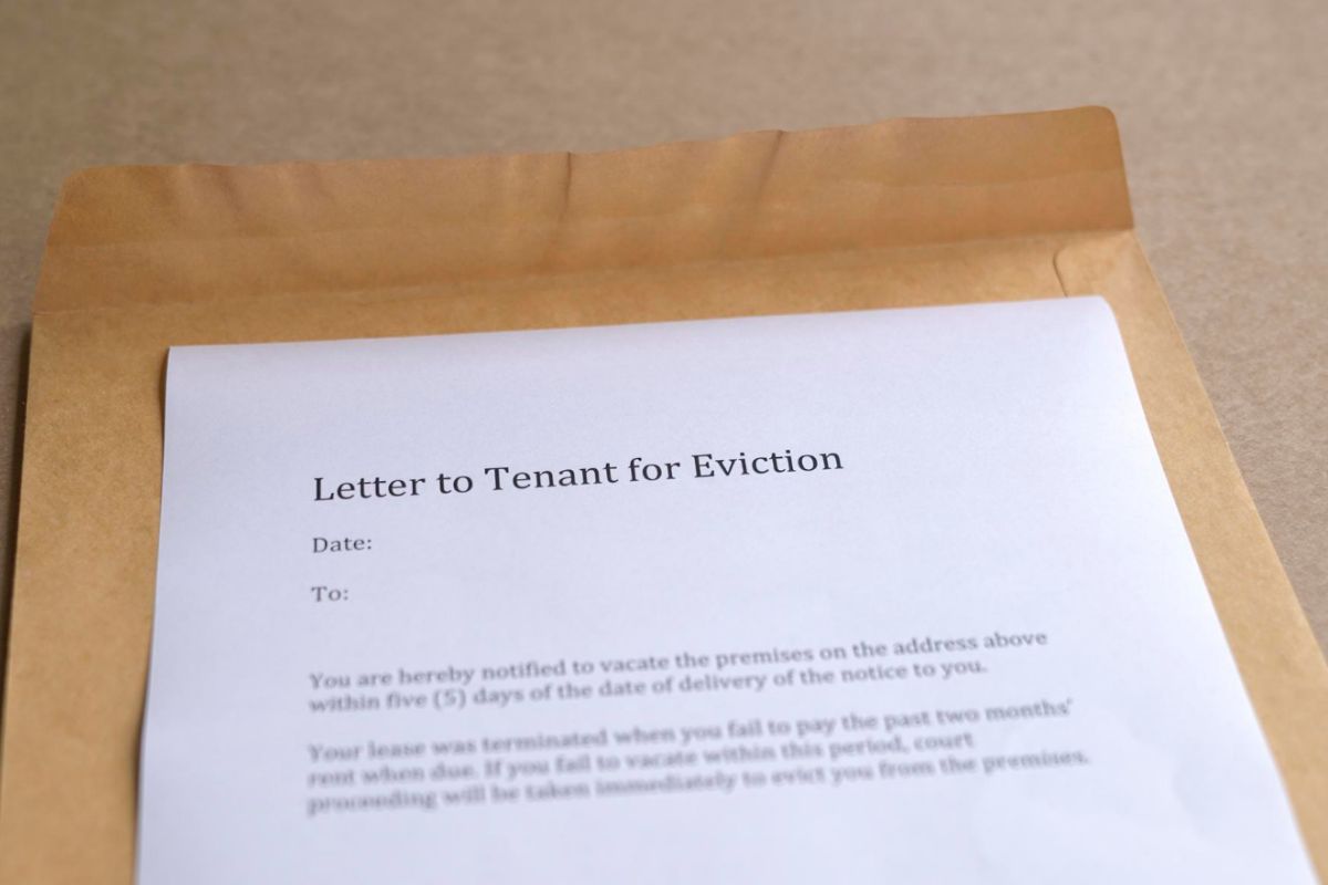 Why You Should Consider Hiring a Process Server for Your Eviction Notices